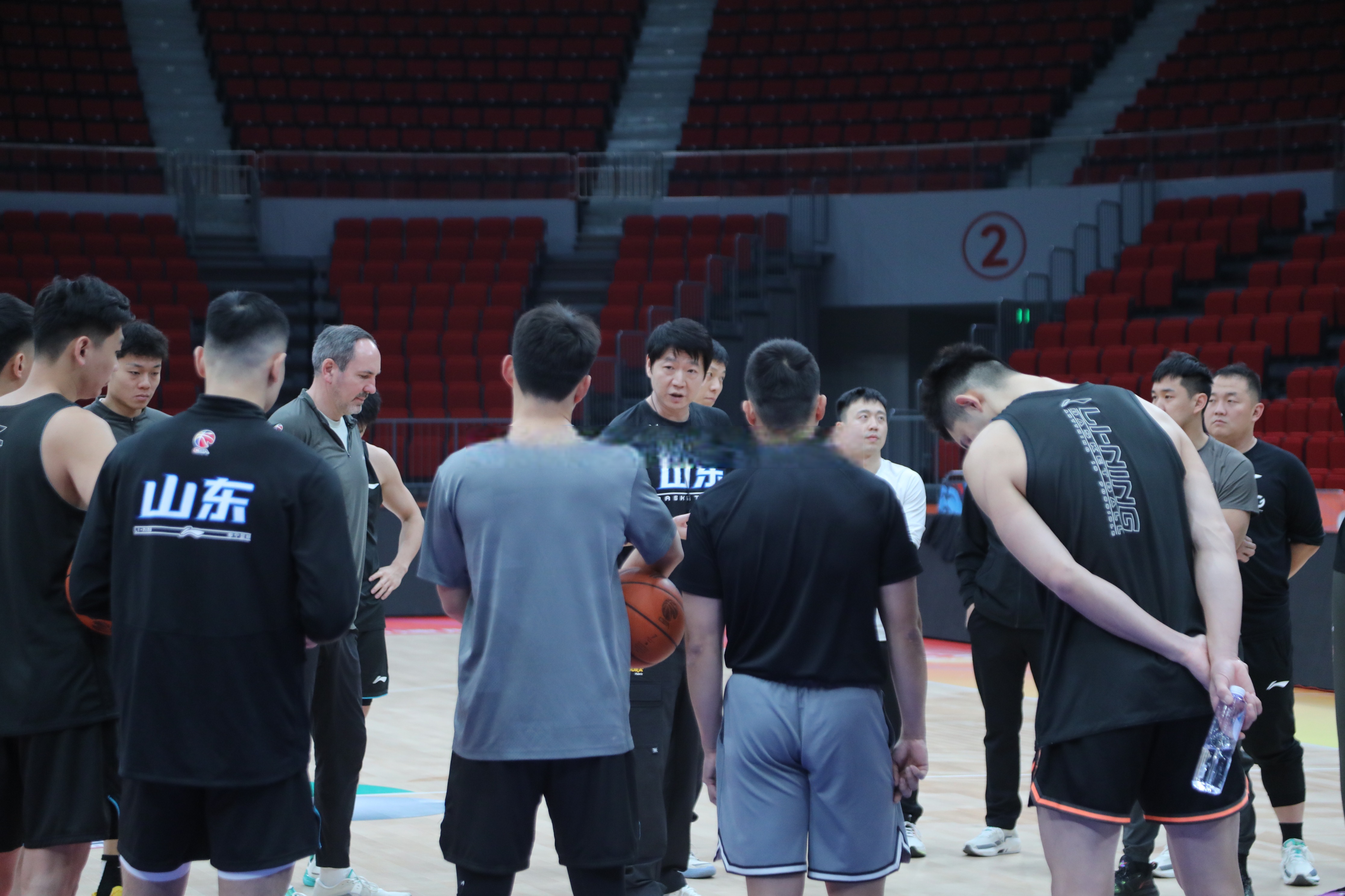 包含从山东男篮再遭质疑备战德国杯到西亚卡姆在加拿大队比赛中绝杀，曼联围绕全明星赛战术微调的词条